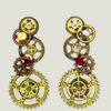 Boucles d'Oreilles composées de 5 engrenages collés verticalement avec un grenat sur chaque boucle