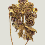 Broche Steampunk PALMIRA avec Grenats et Agates