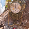 Broche Steampunk VICTORIA Oeil de tigre et grenats