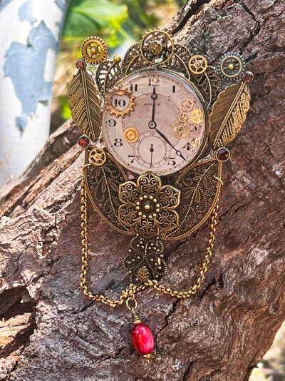 Broche Steampunk VICTORIA Oeil de tigre et grenats