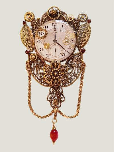 Broche Steampunk VICTORIA Oeil de tigre et grenats