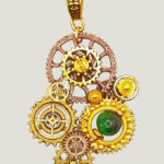 Collier Steampunk RODAJ engrenages et calcédoine